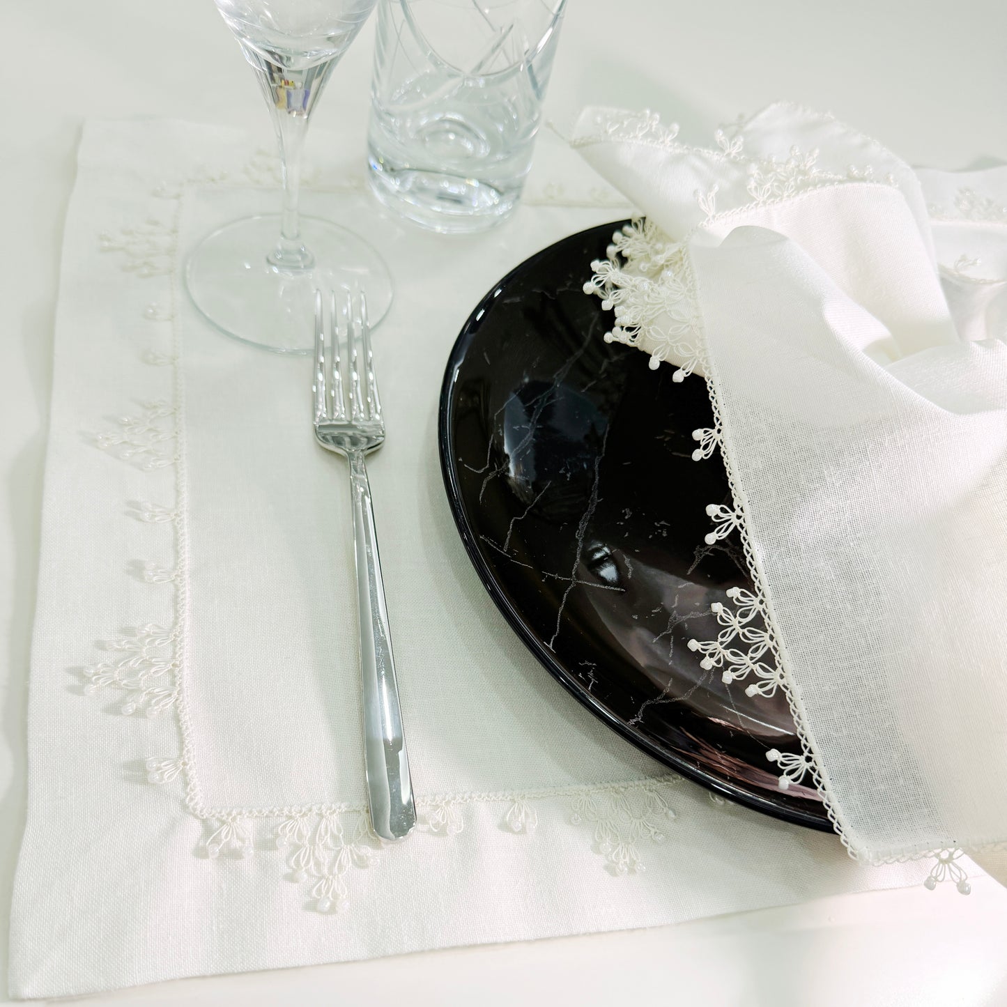 Handcrafted White Linen Napkin – Needle Lace Detail